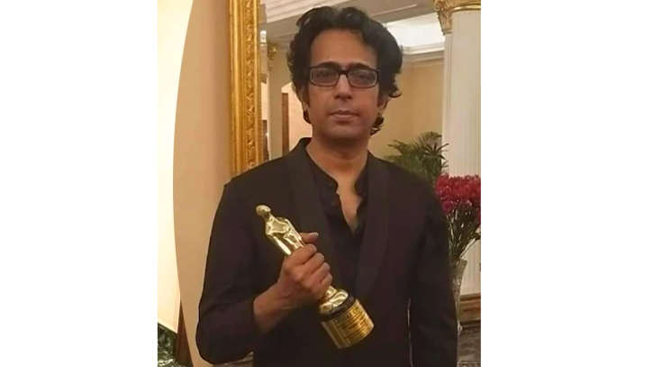 কলকাতা থেকে ২০তম টেলিসিনে অ্যাওয়ার্ড পেলেন বাপ্পা কলকাতা থেকে ২০তম টেলিসিনে অ্যাওয়ার্ড পেলেন বাপ্পা