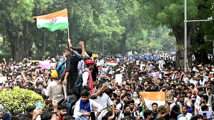 সরকার পরিবর্তনের আন্দোলনে জড়ালে মিলবে না সরকারি চাকরি